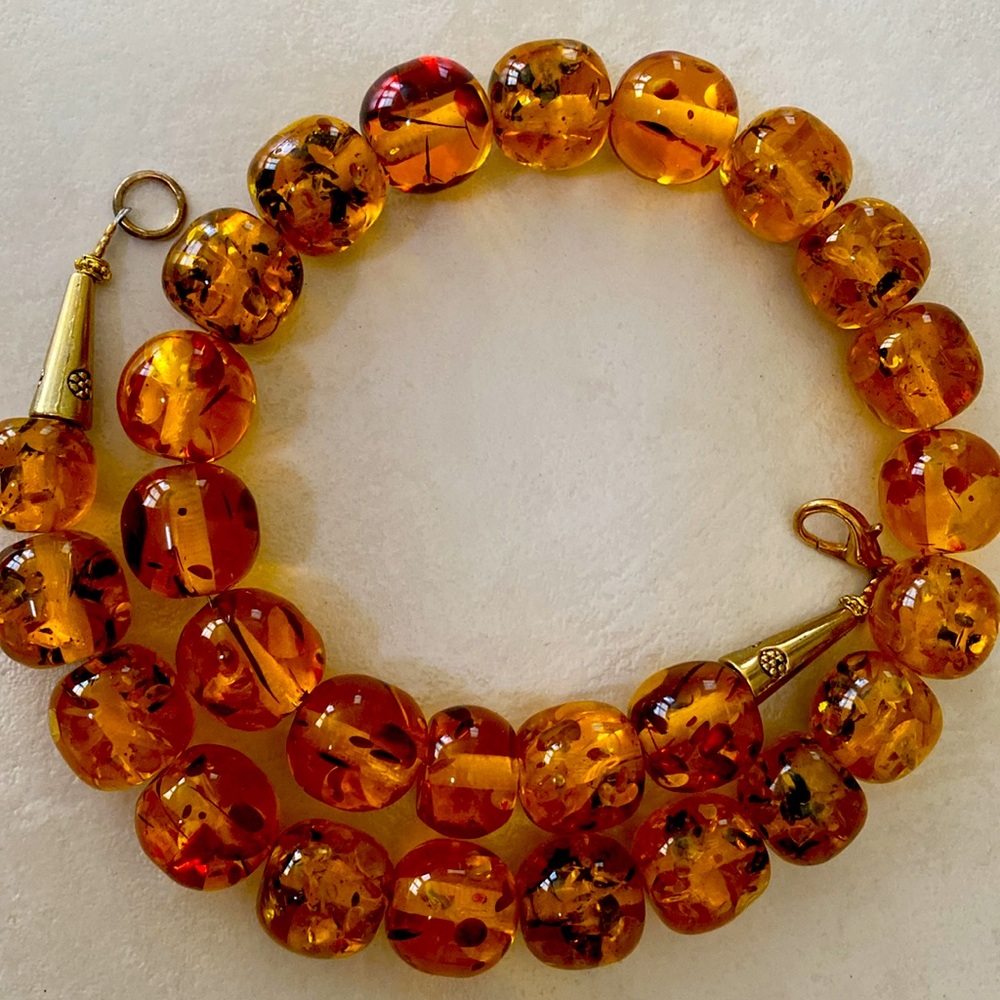Vintage speckled confetti Murano glass amber beads necklace